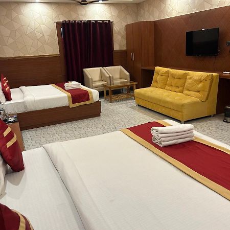 Royal Heritage Hotel & Resort Ayodhya 외부 사진