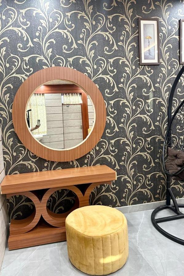 Royal Heritage Hotel & Resort Ayodhya 외부 사진