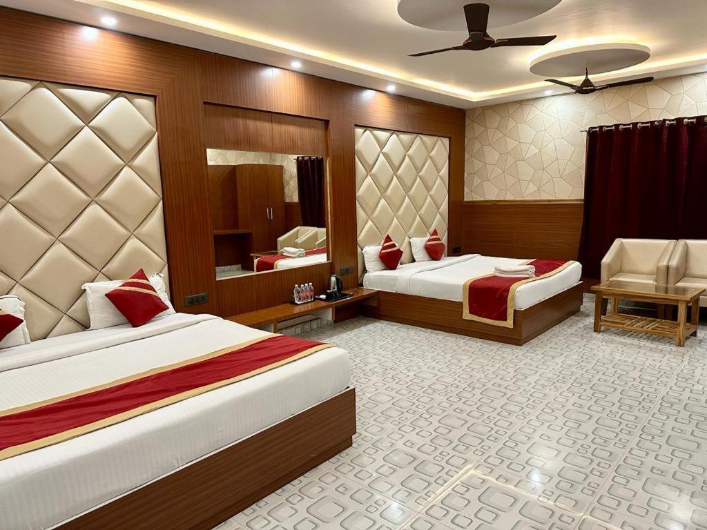 Royal Heritage Hotel & Resort Ayodhya 외부 사진
