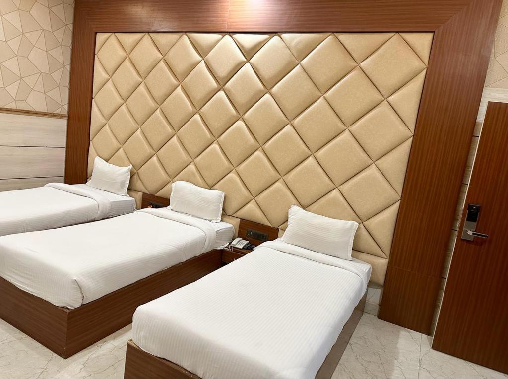 Royal Heritage Hotel & Resort Ayodhya 외부 사진