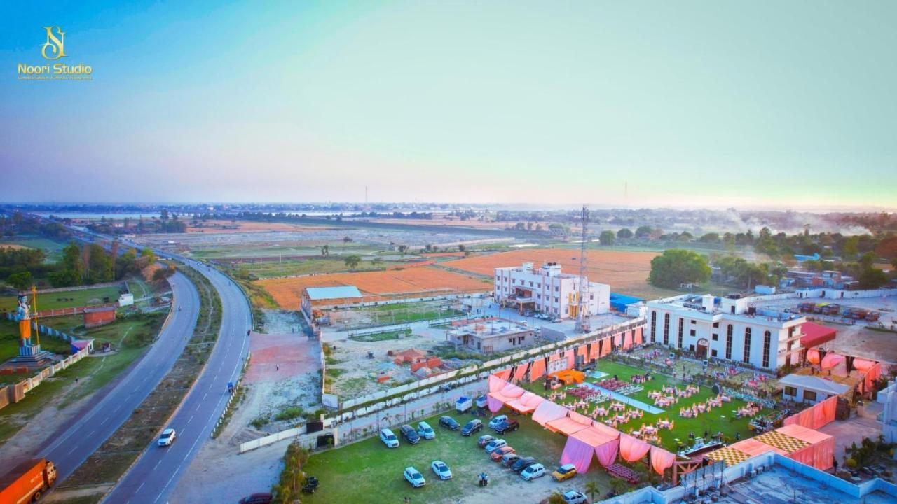 Royal Heritage Hotel & Resort Ayodhya 외부 사진