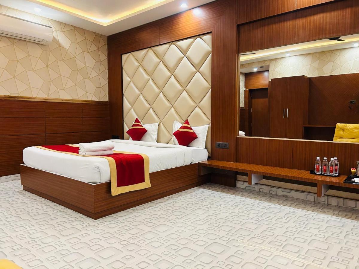 Royal Heritage Hotel & Resort Ayodhya 외부 사진