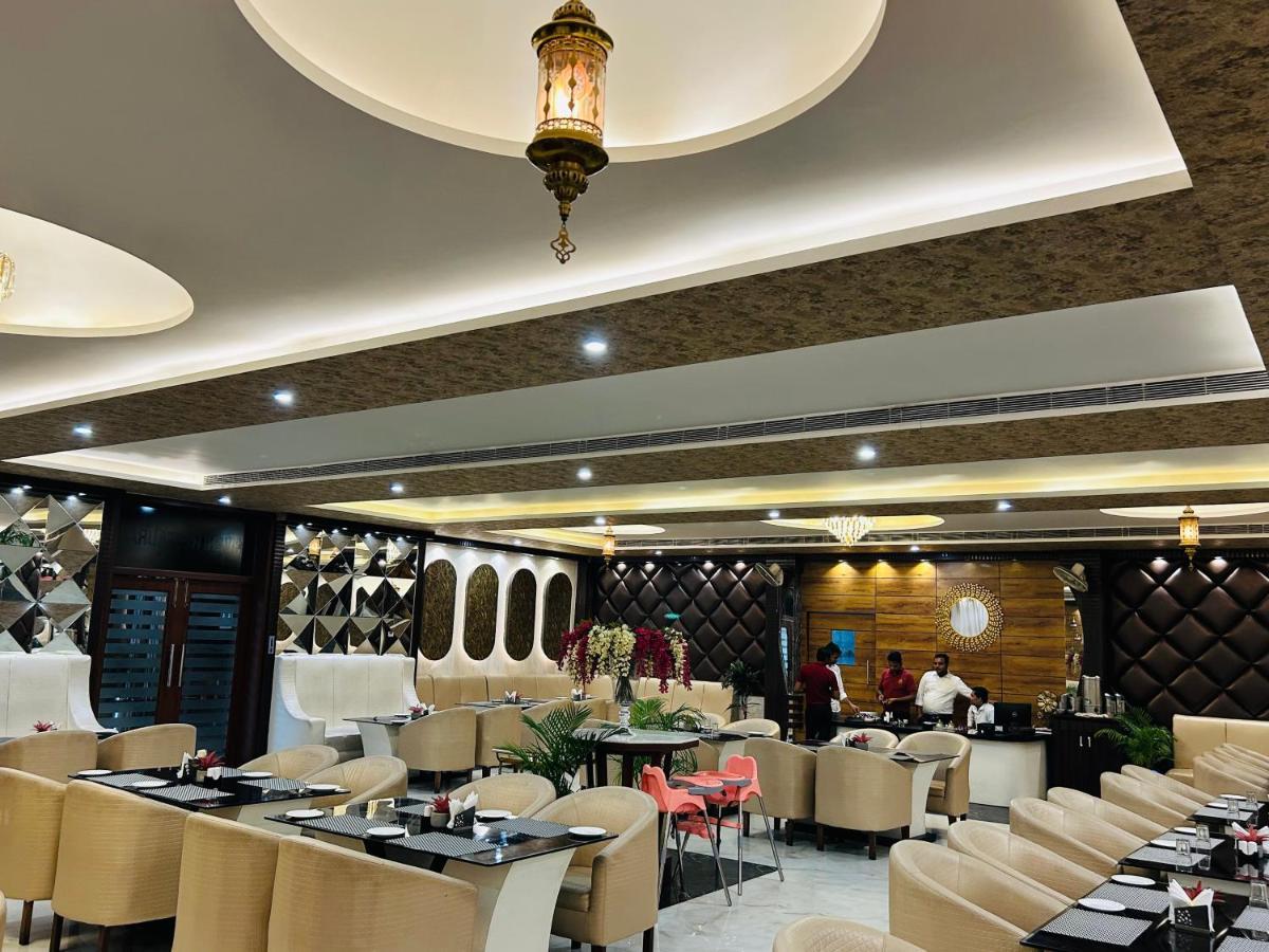 Royal Heritage Hotel & Resort Ayodhya 외부 사진