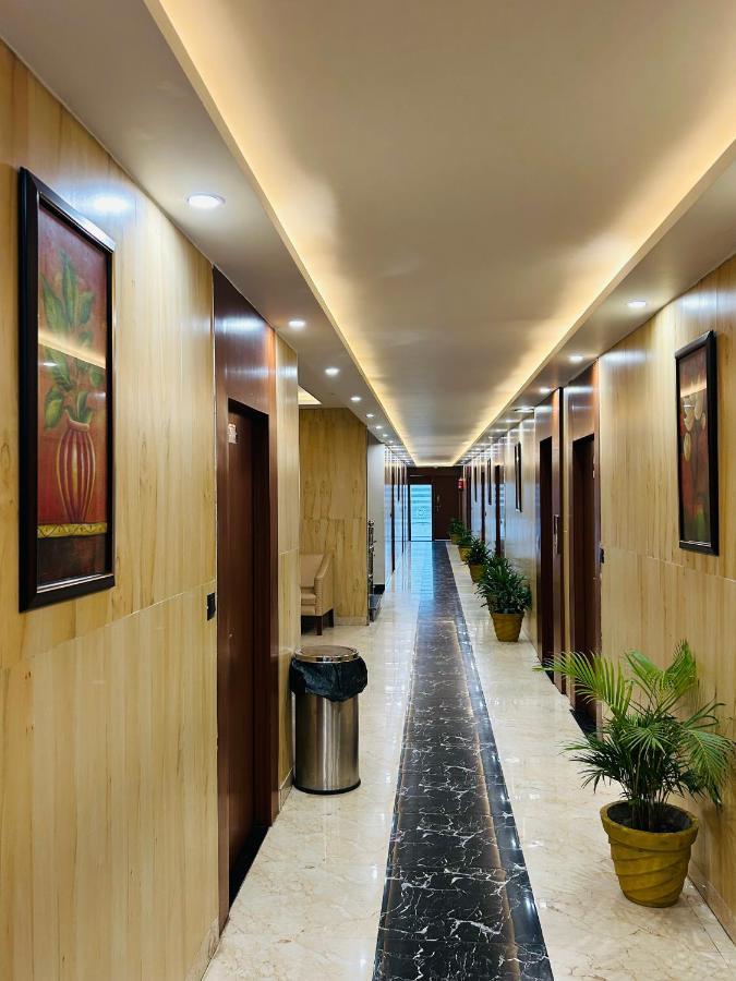 Royal Heritage Hotel & Resort Ayodhya 외부 사진