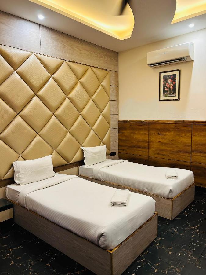 Royal Heritage Hotel & Resort Ayodhya 외부 사진