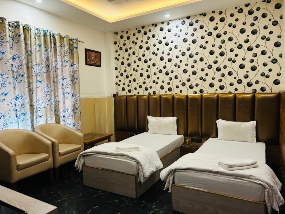 Royal Heritage Hotel & Resort Ayodhya 외부 사진